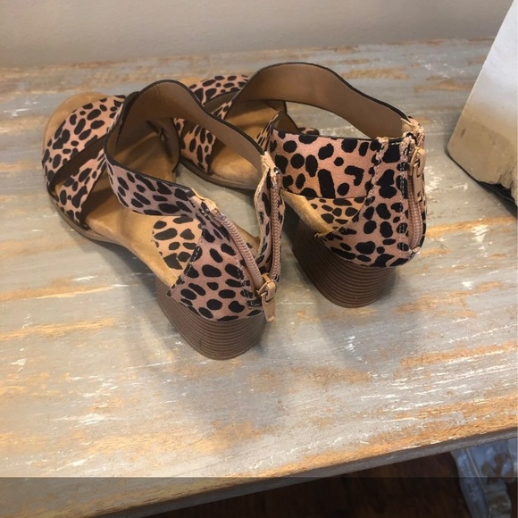 Sandals - Picture 3 of 3